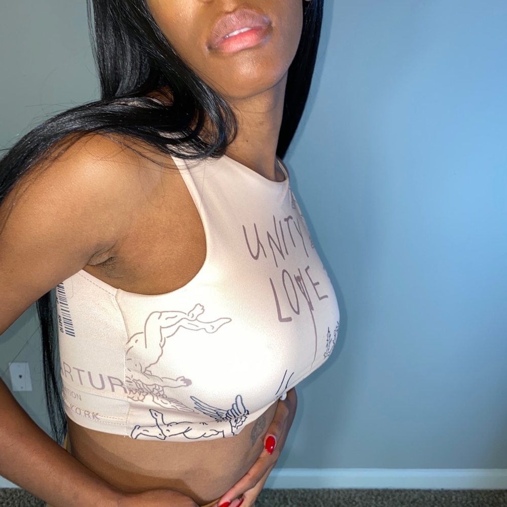 Love Graphic cropped top